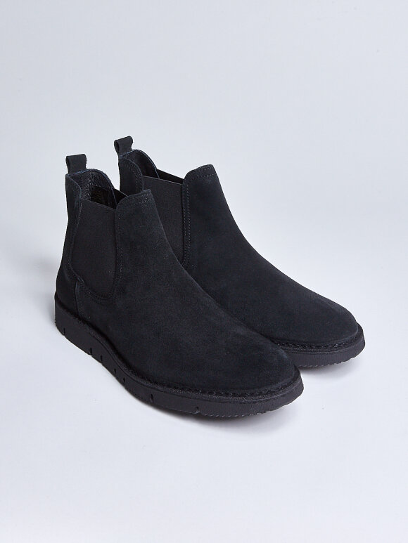 GARMENT PROJECT - Barnes Vibram - Black Suede