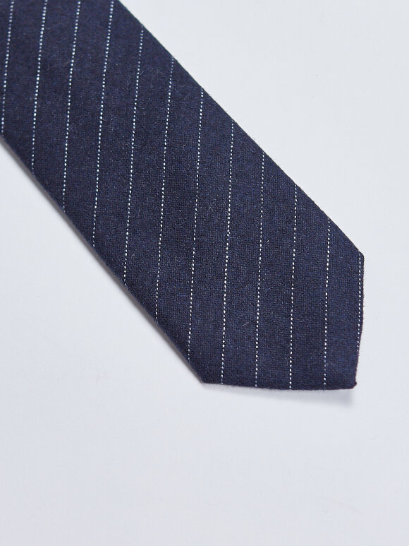 AN IVY - Navy Pinstriped Wool Tie