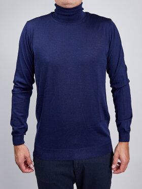 Oscar Jacobson - Cole Rollneck