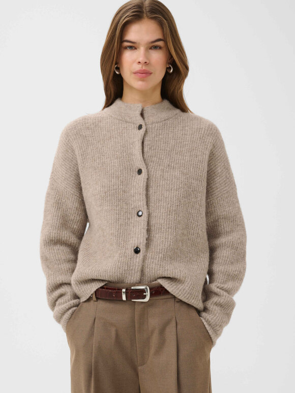 Gestuz - AlphaGZ short cardigan Gestuz - AlphaGZ short cardigan