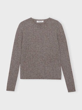 Care By Me - JOSEPHINE LONG SLEEVE T-SHIRT